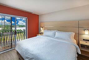 Holiday Inn Express Hotel & Suites Jenks by IHG