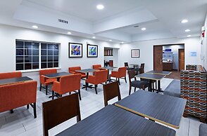 Holiday Inn Express Hotel & Suites Jenks by IHG