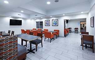 Holiday Inn Express Hotel & Suites Jenks by IHG