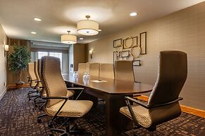Best Western Premier Bridgewood Resort Hotel