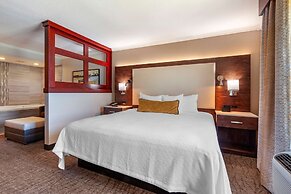 Best Western Premier Bridgewood Resort Hotel