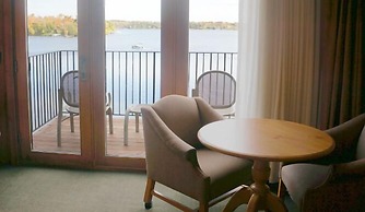 Maddens On Gull Lake