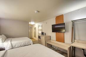 Holiday Inn Express Hotel & Suites Milwaukee Airport by IHG