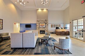 Holiday Inn Express Hotel & Suites Milwaukee Airport by IHG