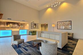 Holiday Inn Express Hotel & Suites Milwaukee Airport by IHG