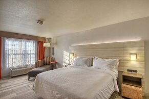 Holiday Inn Express Hotel & Suites Milwaukee Airport by IHG