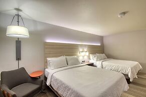 Holiday Inn Express Hotel & Suites Milwaukee Airport by IHG