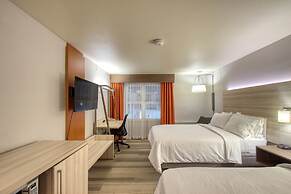 Holiday Inn Express Hotel & Suites Milwaukee Airport by IHG
