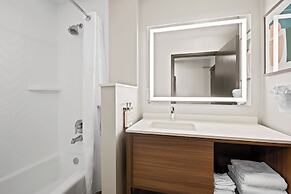 Holiday Inn & Suites Albuquerque Airport by IHG