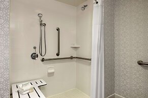 Hampton Inn & Suites Frederick-Fort Detrick