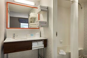 Hampton Inn & Suites Frederick-Fort Detrick