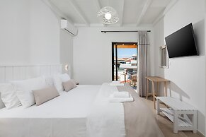 Bella Vista Beach Hotel and Studios