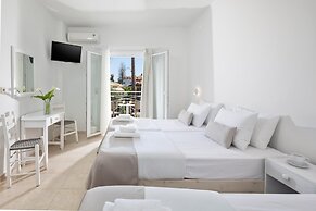 Bella Vista Beach Hotel and Studios