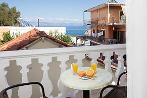 Bella Vista Beach Hotel and Studios