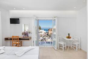 Bella Vista Beach Hotel and Studios