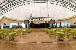 THB Tropical Island Aparthotel