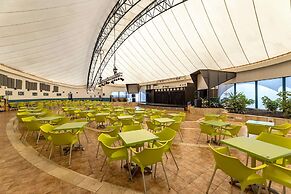 THB Tropical Island Aparthotel