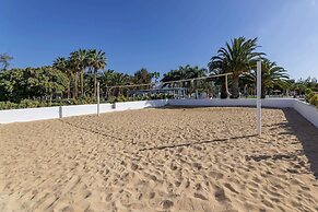 THB Tropical Island Aparthotel