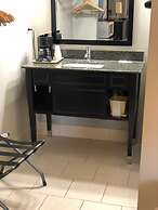 Deerfield Inn & Suites