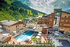 Alpinresort ValSaa - Sport & Spa