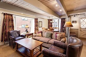 Chateau Chaumont & Dumont Condominiums by Frias