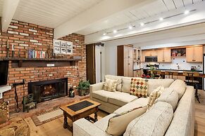 Chateau Chaumont & Dumont Condominiums by Frias