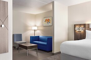 Holiday Inn Express & Suites Tuscaloosa-University, an IHG Hotel