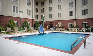Holiday Inn Express & Suites Tuscaloosa-University by IHG