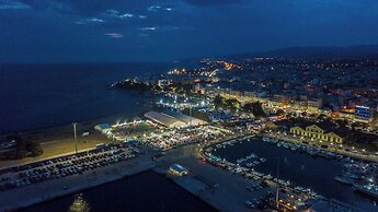 Ramada Plaza by Wyndham Thraki