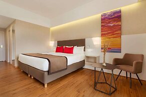 Ramada Plaza by Wyndham Thraki