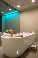 Ramada Plaza by Wyndham Thraki