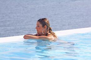 Ramada Plaza by Wyndham Thraki