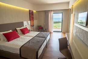 Ramada Plaza by Wyndham Thraki