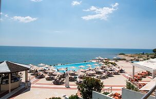 Ramada Plaza by Wyndham Thraki