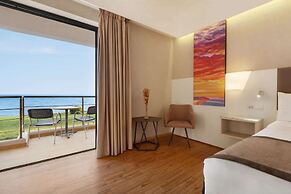 Ramada Plaza by Wyndham Thraki