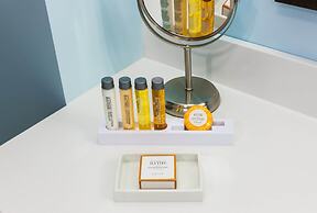 The Kenilworth Hotel - Newark Airport West