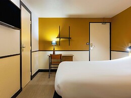 greet Hotel Villeneuve La Garenne