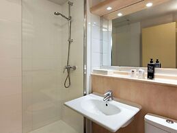 greet Hotel Villeneuve La Garenne