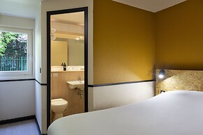 greet Hotel Villeneuve La Garenne