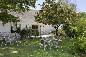 greet Hotel Villeneuve La Garenne