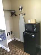 Regency Inn And Suites