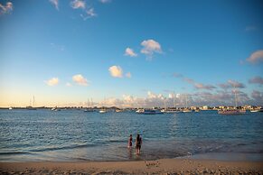 Simpson Bay Resort, Marina & Spa