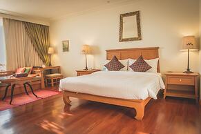 The Imperial River House Resort