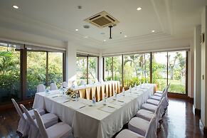 The Imperial River House Resort