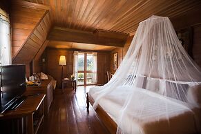 The Imperial River House Resort