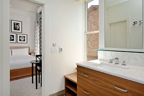 Independence Square Lodge by Frias