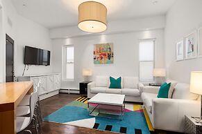 Independence Square Lodge by Frias