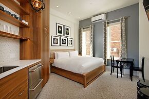 Independence Square Lodge by Frias