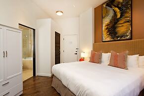 Independence Square Lodge by Frias