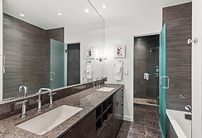 Independence Square Lodge by Frias